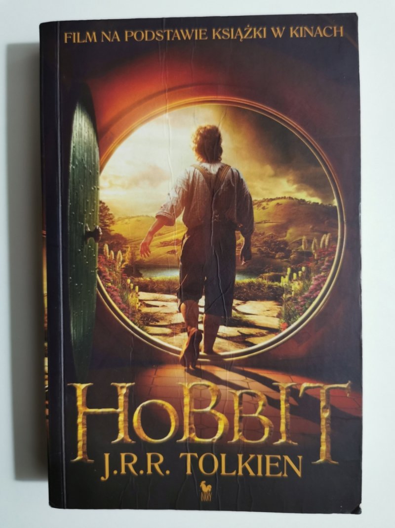HOBBIT - J. R. R. Tolkien
