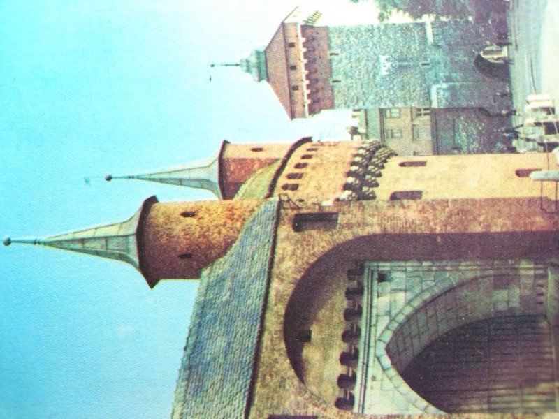 KRAKÓW. BARBAKAN (XV w.) BRAMA... FOT. T. BILIŃSKI