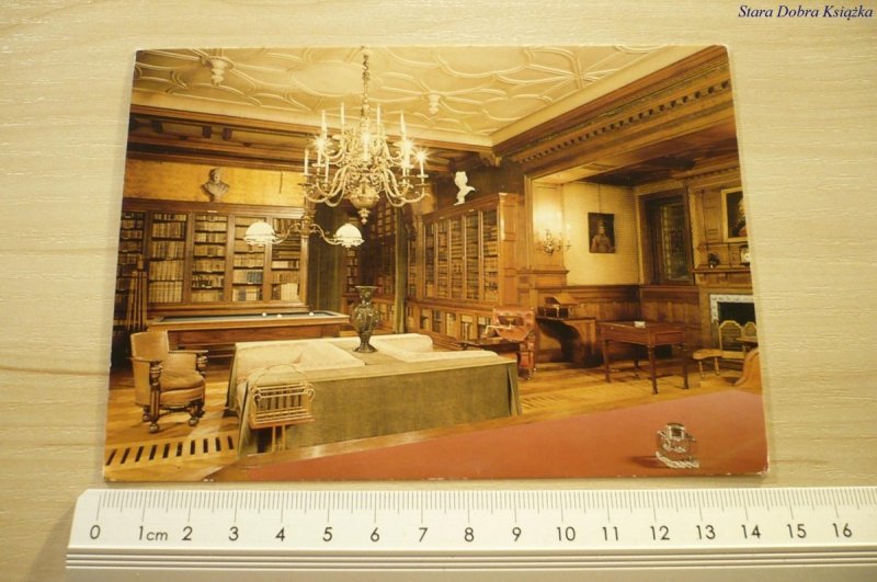 ŁAŃCUT. MUZEUM - ZAMEK Z XVII WIEKU. BIBLIOTEKA