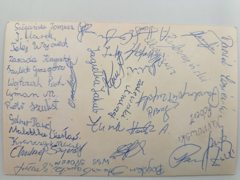 ZDJĘCIE KLASOWE CZARNO-BIAŁE