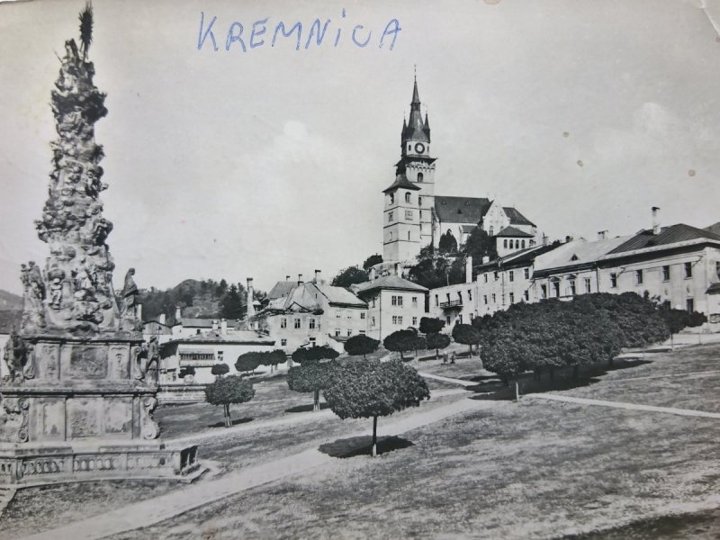 KREMNICA - NAMESTIE ZAMOCKY KOSTOL