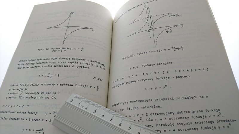 MATEMATYKA CZĘŚĆ I WIADOMOŚCI WSTĘPNE. ALGEBRA