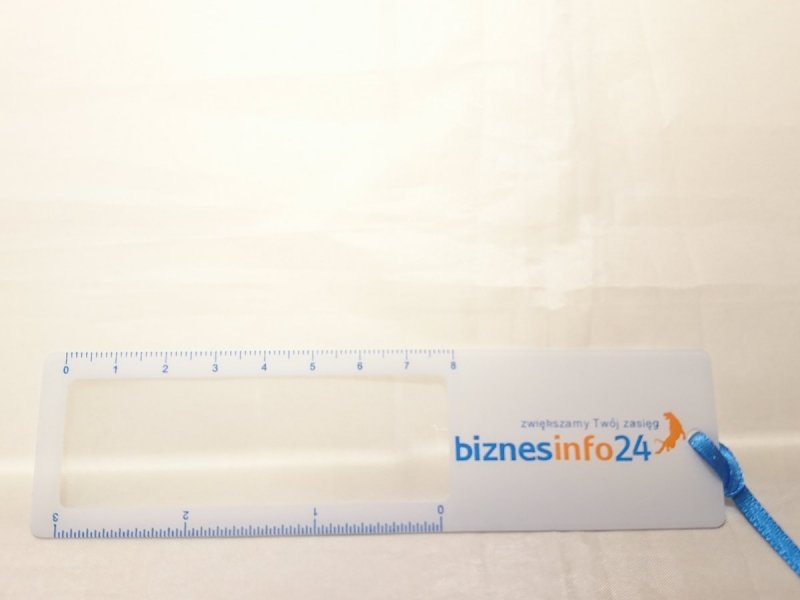MAŁA ZAKŁADKA - LINIJKA 8 CM Z LUPĄ BIZNES INFO 24