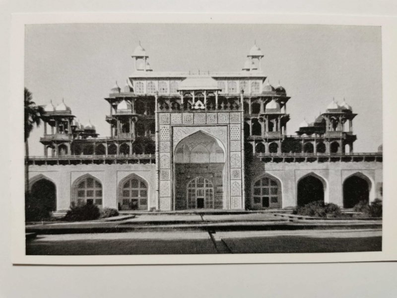 AGRA TOMB OF AKBAR