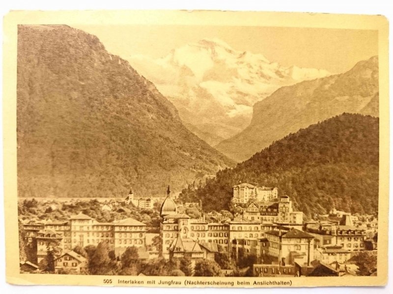 INTERLAKEN MIT JUNGFRAU (NACHTERSCHEINUNG BEIM ANSLICHTHALTEN)