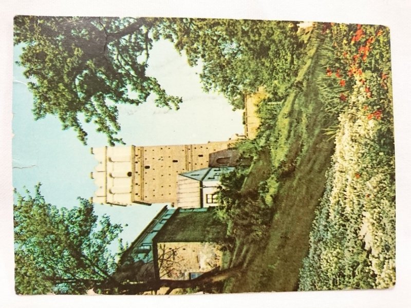 SANDOMIERZ. GOTYCKA BRAMA OPATOWSKA Z XIV w. FOT. Z. KAMYKOWSKI