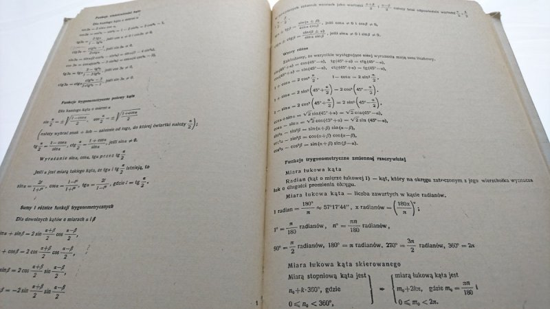 TABLICE MATEMATYCZNE FIZYCZNE CHEMICZNE... 1983