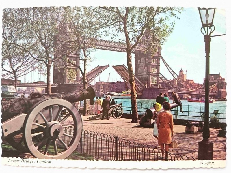 TOWER BRIDGE, LONDON