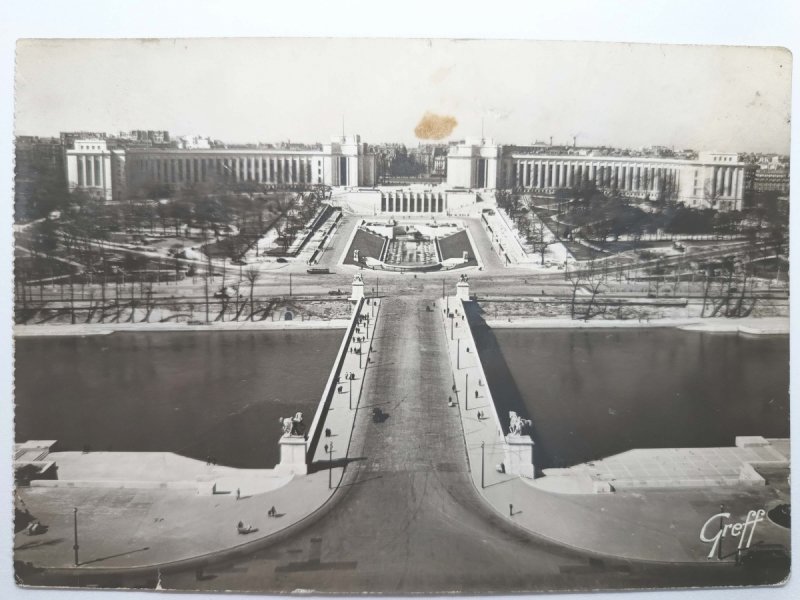 PARIS LE PALAIS DE CHAILLOT