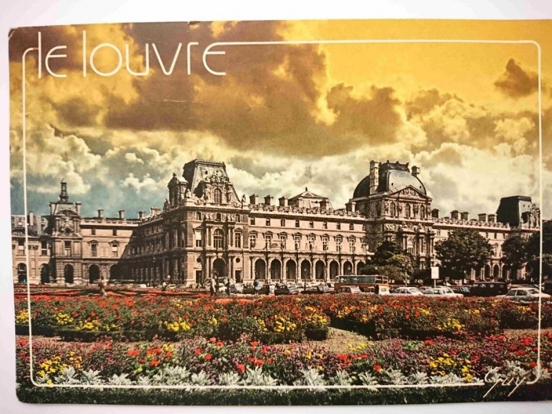 LE LOUVRE
