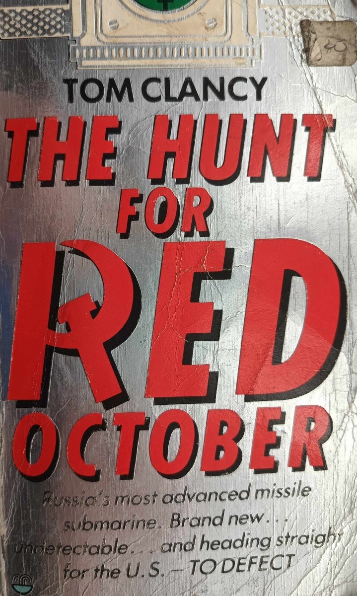 THE HUNT FOR RED OCTOBER - Tom Clancy