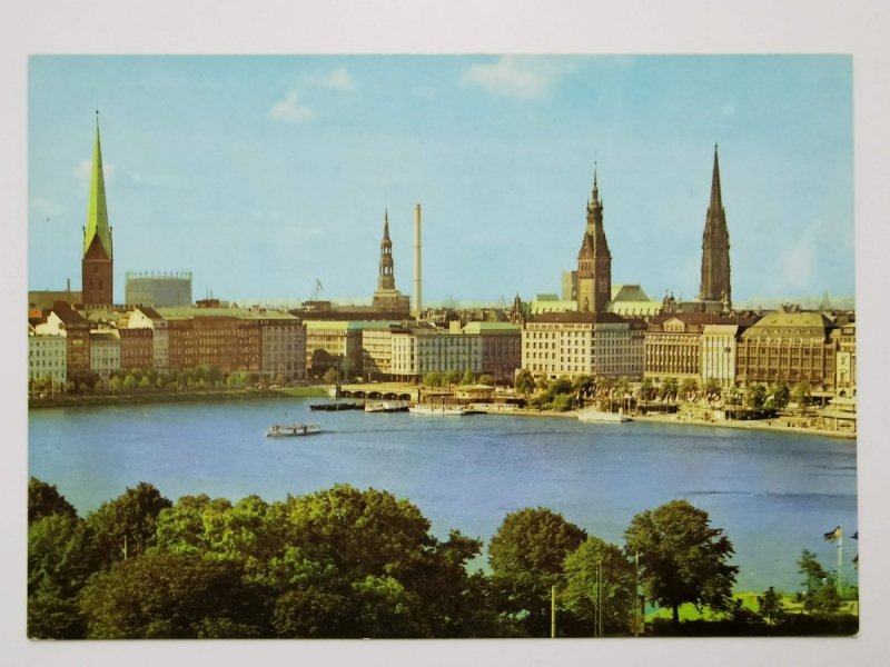 HAMBURG. BINNENALSTER UND CITY