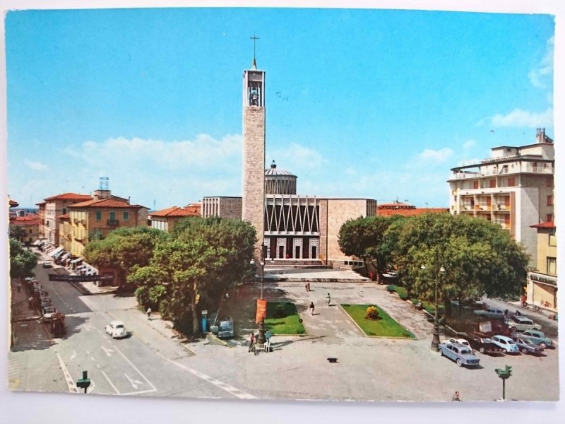 MONTECATINI TERME. PIAZZA DEL POPOLO IL DUOMO
