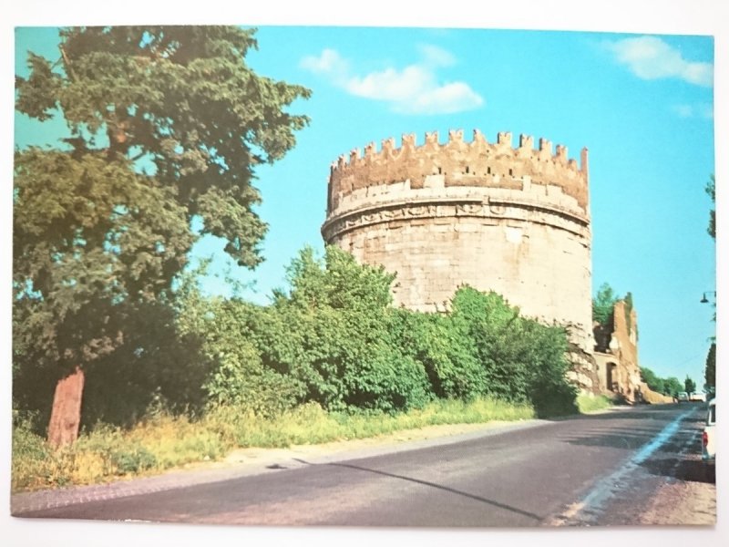 ROMA. TOMBA DI CECILIA METELLA E VIA APPIA ANTICA