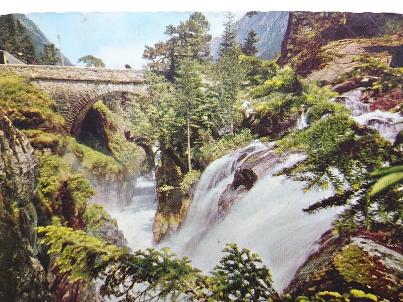 LES PYRENEES. CAUTERETS