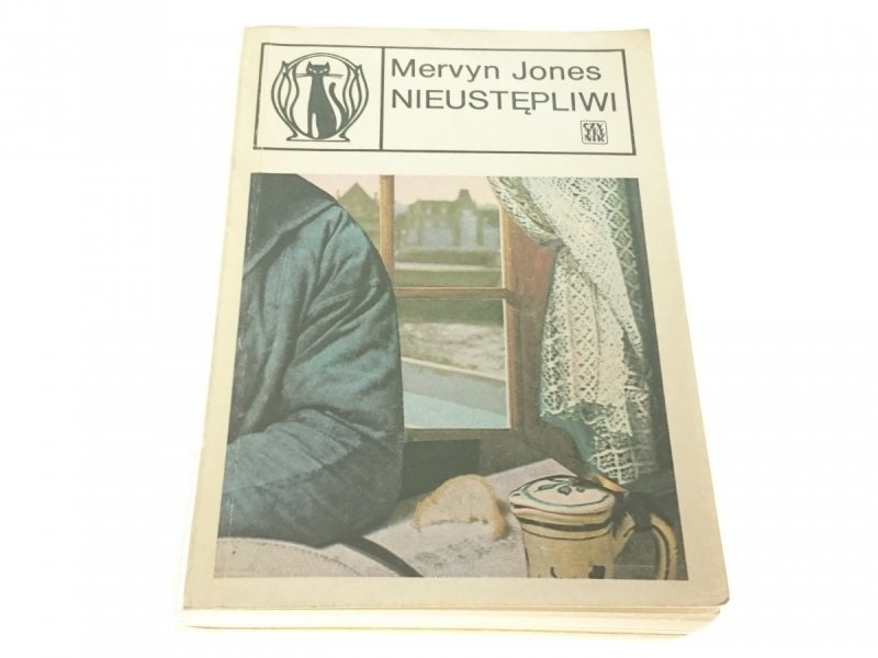 NIEUSTĘPLIWI - Mervyn Jones (1976)