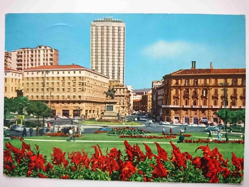 NAPOLI. PIAZZA MUNICIPIO