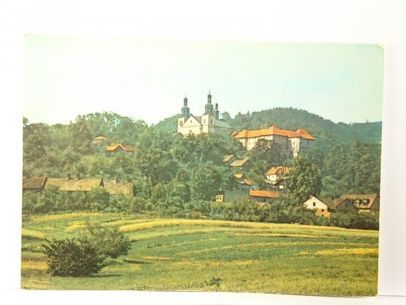 KALWARIA ZEBRZYDOWSKA. ZESPÓŁ SAKRALNY BERNARDYNÓW