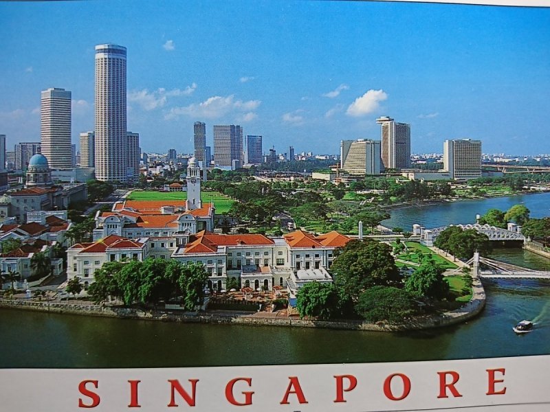 SINGAPORE. EMPRESS PLACE AGAINST THE BACKDROP OF