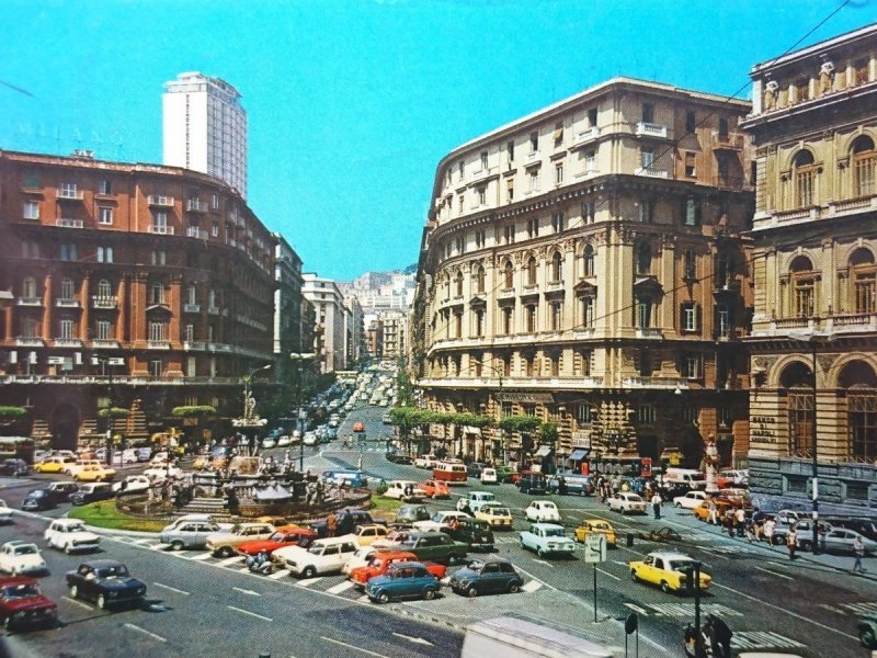 NAPOLI. PIAZZA BOVIO