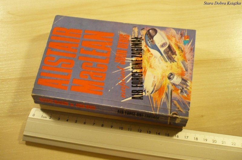 AIR FORCE ONE ZAGINĄŁ - Alistair MacLean (1990)