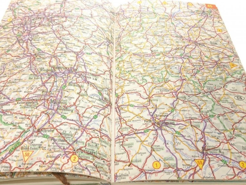 EUROPA. ATLAS SAMOCHODOWY - Teresa Zakrzewska 1986