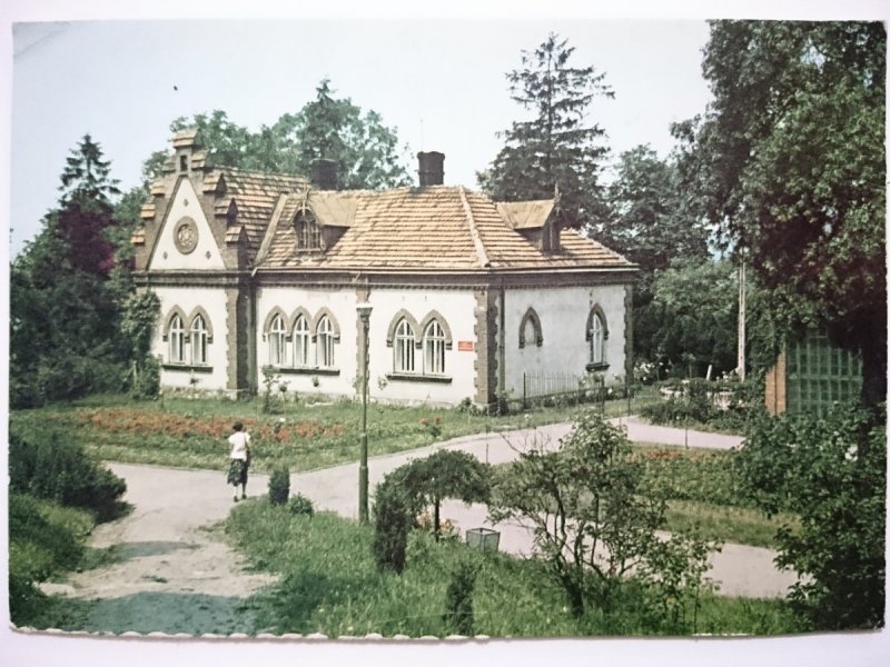 PRZEMYŚL. BUDYNEK ORANŻERII W PARKU MIEJSKIM FOT. KRASSOWSKI