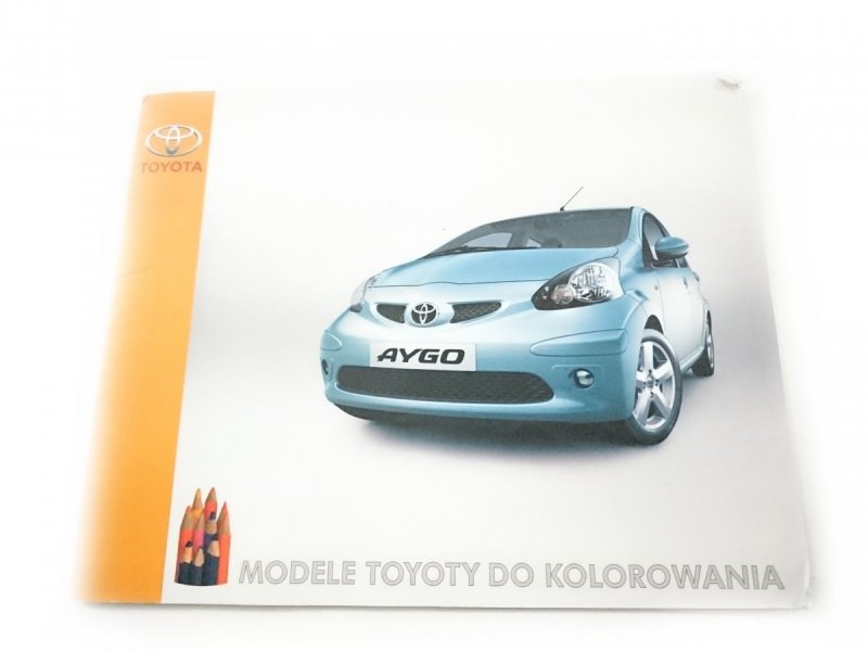 MODELE TOYOTY DO KOLOROWANIA Z NAKLEJKAMI