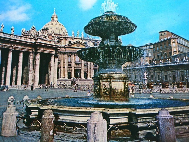 CITA DEL VATICANO. PIAZZA S. PIETRO
