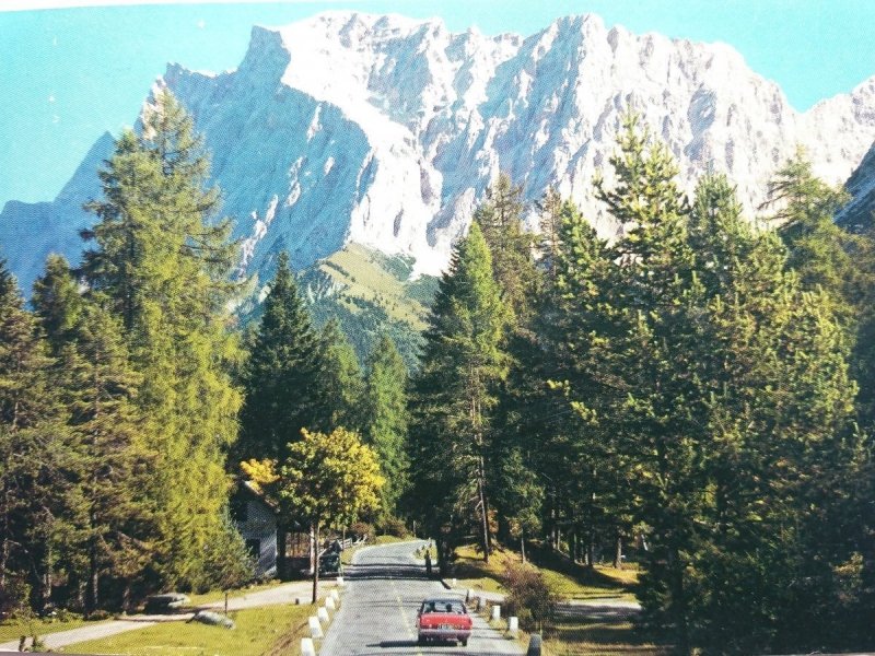FERNPASS-STRASSE MIT ZUGSPITZE 2963m