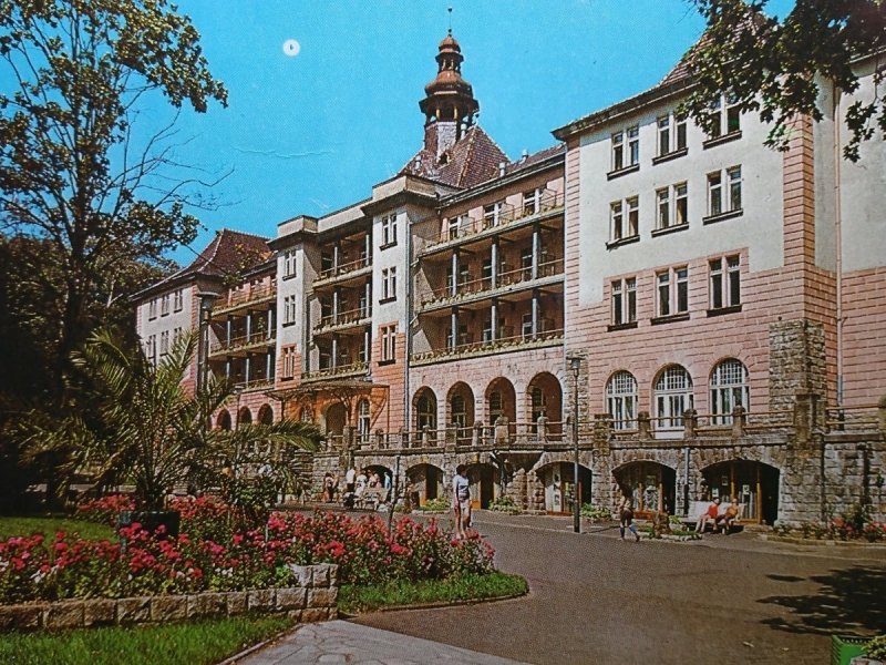 POLANICA ZDRÓJ. SANATORIUM I FOT. M. RACZKOWSKI