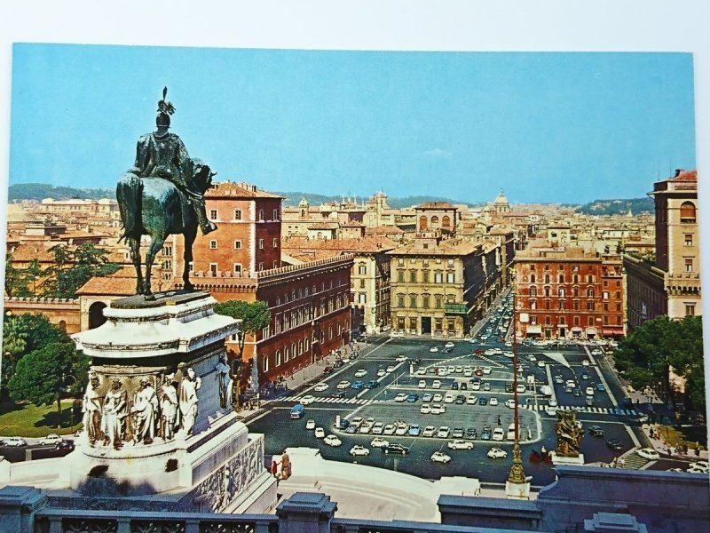 ROMA. PIAZZA VENEZIA DALL'ALTARE DELLA PATRIA