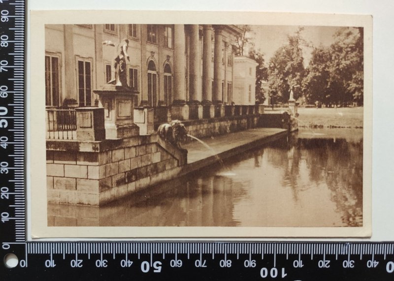 WARSZAWA. FRAGMENT PAŁACU ŁAZIENKOWSKIEGO
