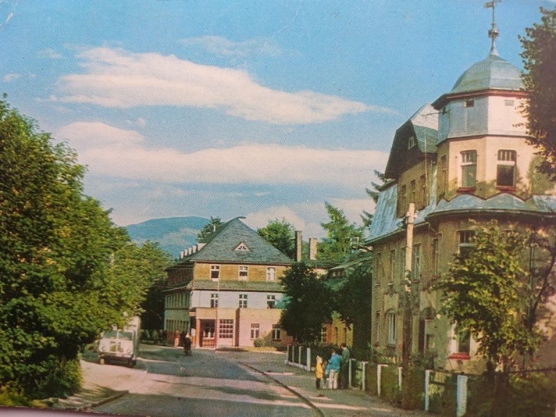 KARPACZ. ULICA ODRODZENIA FOT. P. KRASSOWSKI