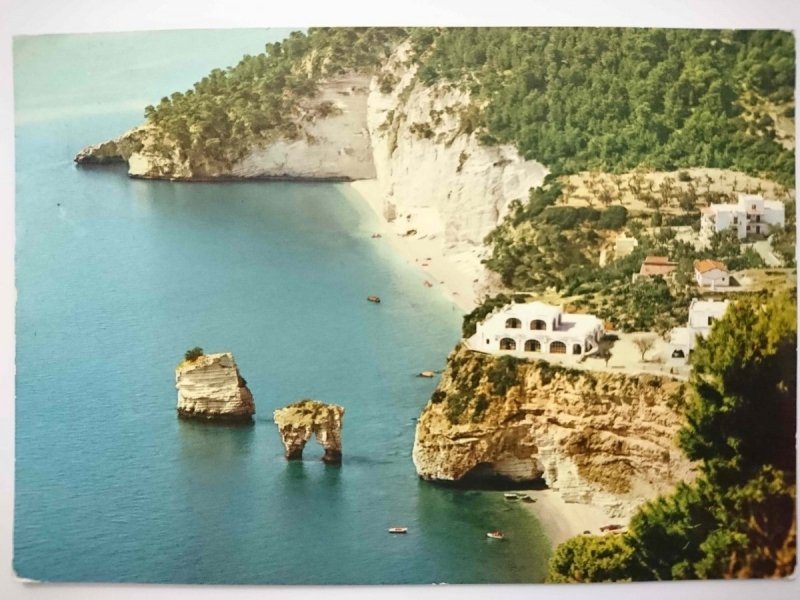 MATTINATA (GARGANO) BAIA DEI MERGOLI E HOTEL DELLA ZOGARE