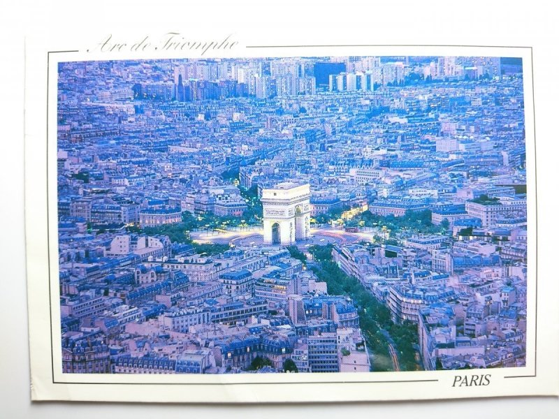PARIS, LA NUIT. ARC DE TRIOMPHE