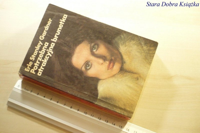 POTRZEBNA ATRAKCYJNA BRUNETKA - Gardner 1977