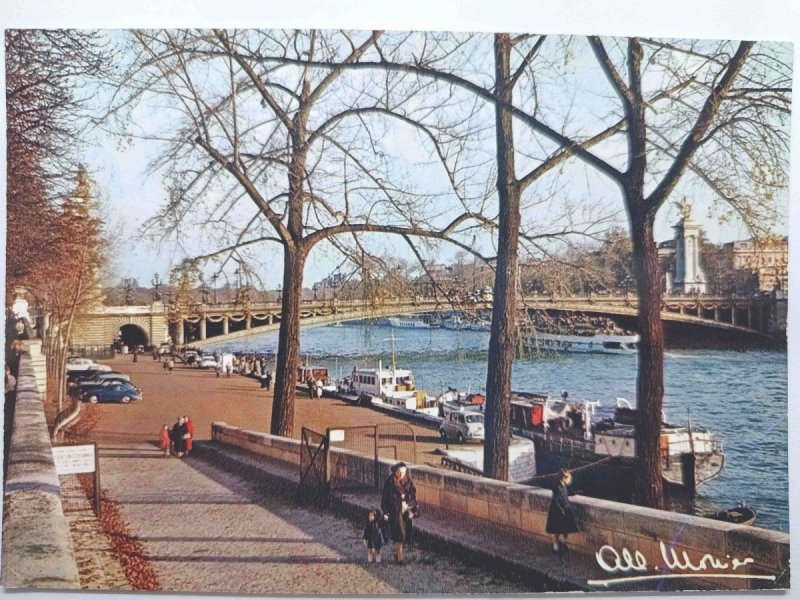 PARIS LA SEINE