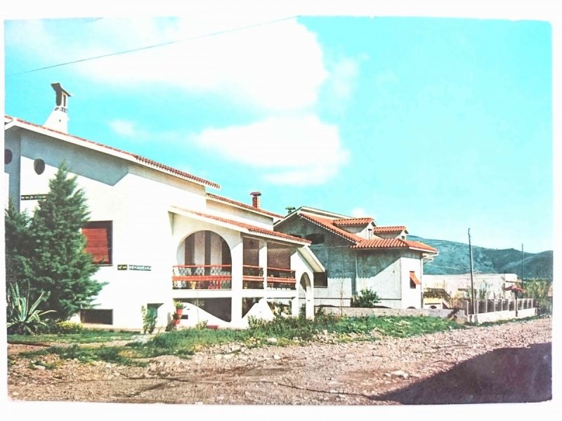 MURAVERA. VIALE DEI PLATANI