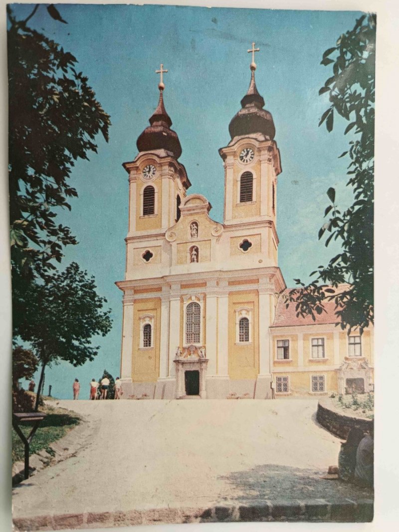 TIHANY APATSAGI TEMPLOM