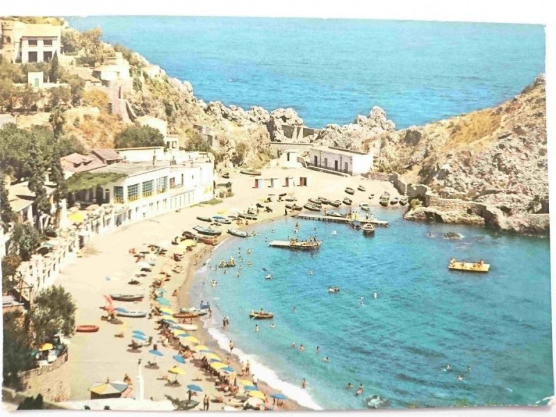 TAORMINA. LA SPIAGGIA DI MAZZARÓ E LE ROCCE