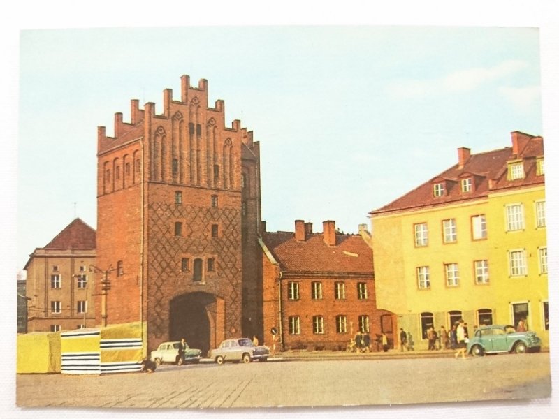 OLSZTYN. WYSOKA BRAMA Z XIV w. ZREKONSTRUOWANA W 1858 r. FOT. K. JABŁOŃSKI