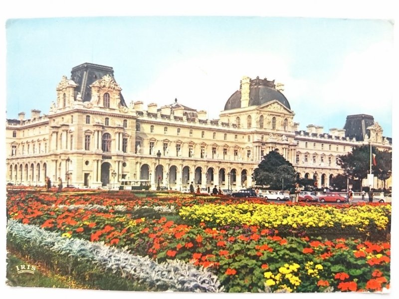 PARIS. LE LOUVRE (AILE NORD) VU DEPUIS LES PARTERRES DU CARROUSEL