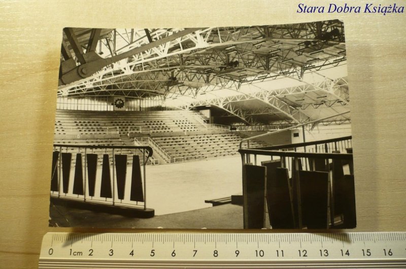 MIELEC. HALA SPORTOWA FOT. Z. POSTĘPSKI