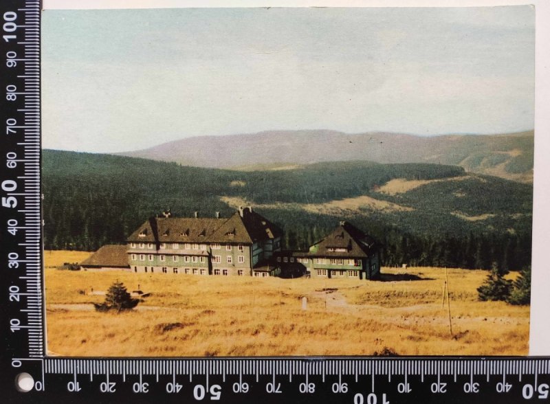 KARKONOSZE. SCHRONISKO PTTK NA HALI SZRENICKIEJ