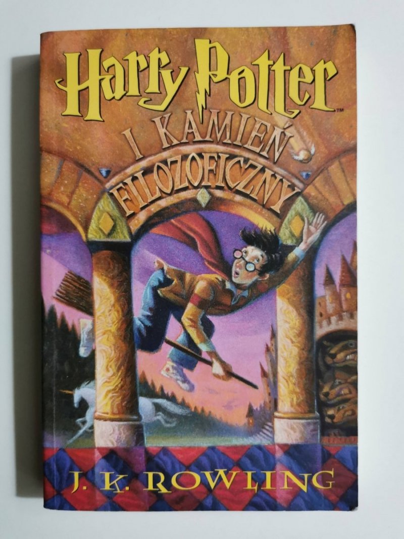 HARRY POTTER I KAMIEŃ FILOZOFICZNY - J. K. Rowling 