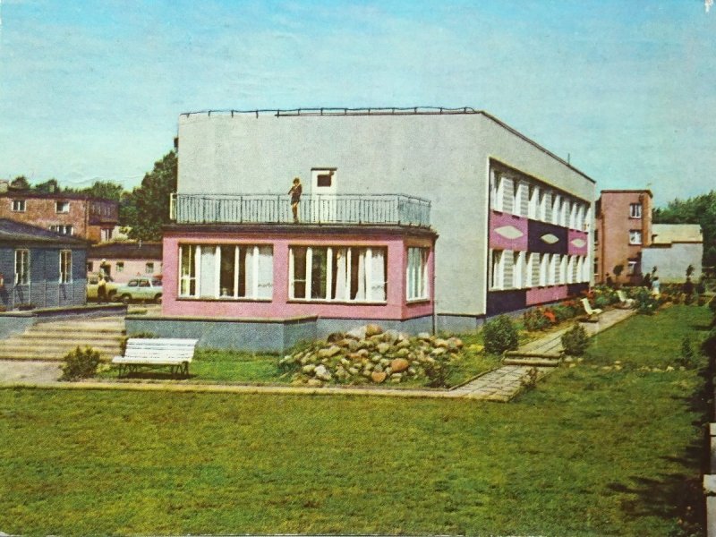 JASTRZĘBIA GÓRA. DOM WCZASOWY 'IWONKA'