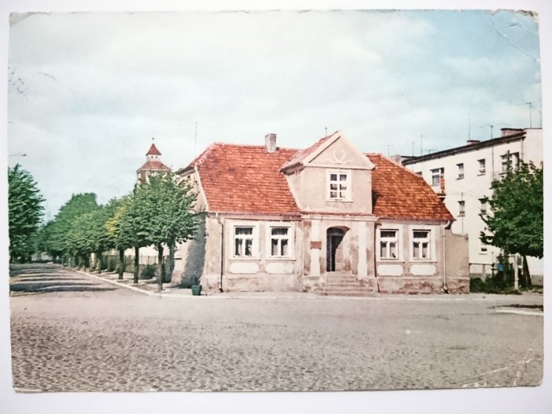 NIESZAWA. ZABYTKOWY DOM Z XIX w. FOT. WRÓBLEWSKI