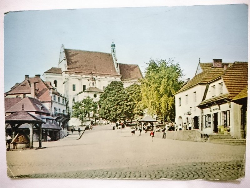 KAZIMIERZ DOLNY. FRAGMENT RYNKU FOT. MYSTKOWSKI