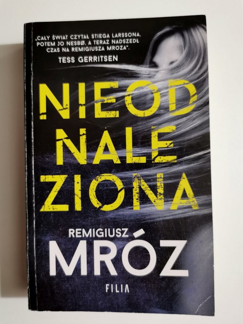 NIEODNALEZIONA - Remigiusz Mróz 